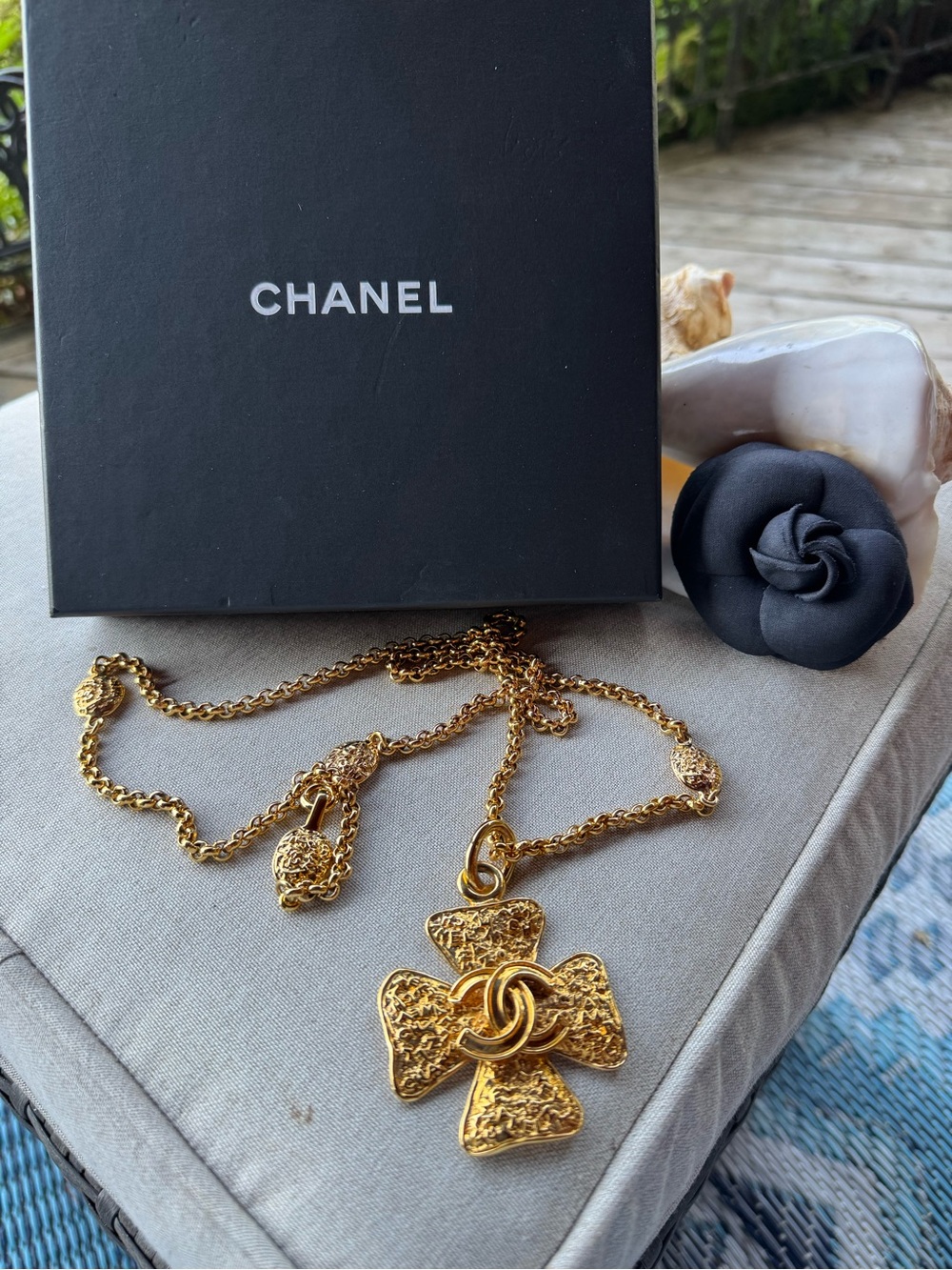 SOLD

CHANEL Vintage 31 Years Old Textured Gold Cross Pendant Necklace